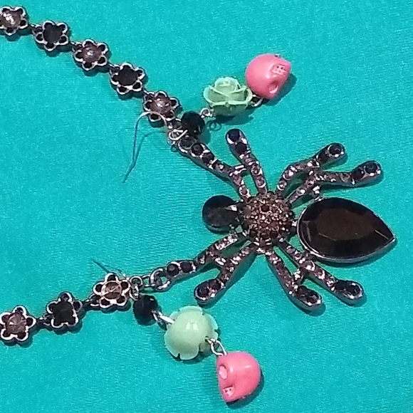 Day of the dead sugar skull earrings - Picture 4 of 5